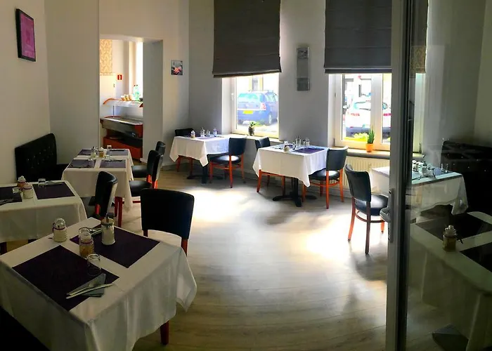 Hotel-restaurant Windsor فندق موندورف ليس باينس